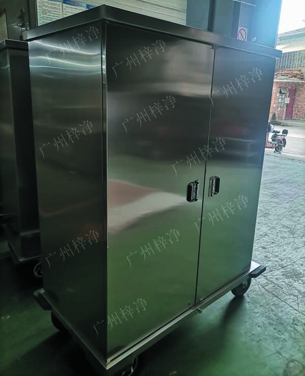 一次性物品電動(dòng)轉(zhuǎn)運(yùn)車采用304拉絲不銹鋼板面板厚度：≥1.2mm,表面作拉絲亞光處理。